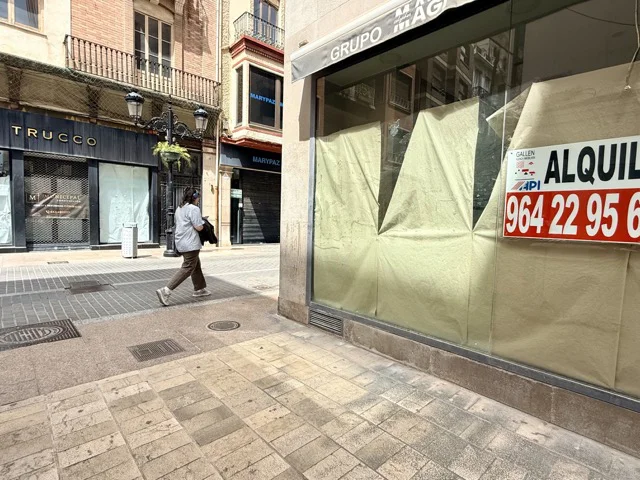 Comercios cerrados PSOE .peg en tamaño mediano