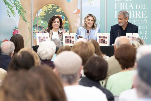 Presentación libro Concurso Microrrelatos (1) en tamaño mediano
